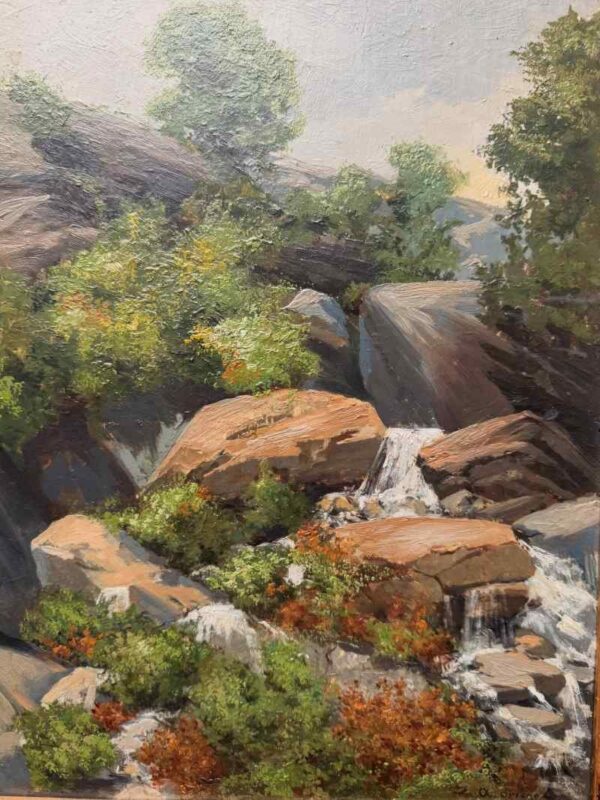 Paisaje de montaña con cascada