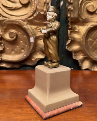 Figura criselefantina Art Déco de niño